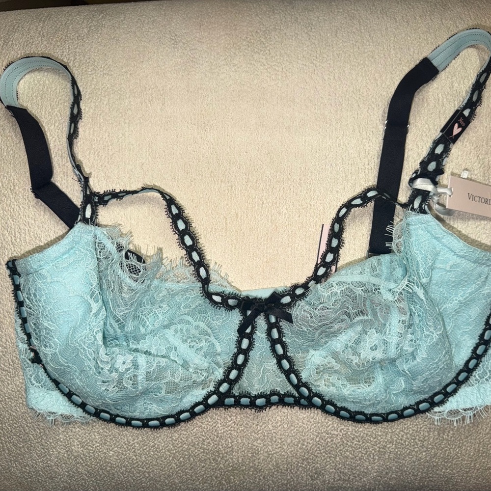 Victoria's Secret Lace Bra - Light Teal and Black